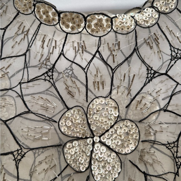 Source Unknown Black and Silver Floral Cape/Collar  with lots of beading - Picture 5 of 9